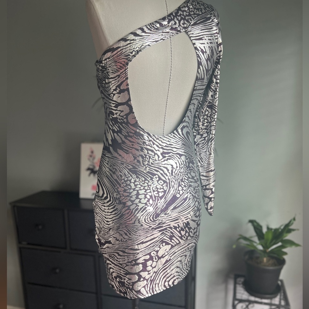 Arden B. Dress Body Con Super Stretch One Arm Dress Size Medium - Picture 6 of 7